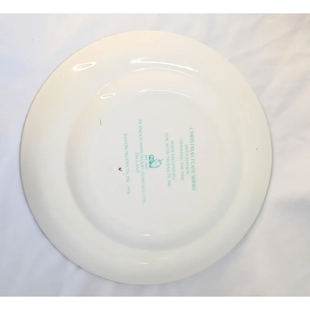 Trimming The Tree 1978 Avon Christmas Plate